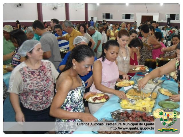 Notícia Funcionários Públicos reunidos em um momento festivo!