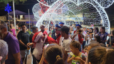 Foto 32: Prefeitura de Quatá inaugura a Praça de Natal 2024!