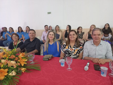 Foto 13: Quatá sedia Cerimônia de Encerramento e entrega da premiação da Olimpíada CIVAP de Língua Portuguesa e Matemática