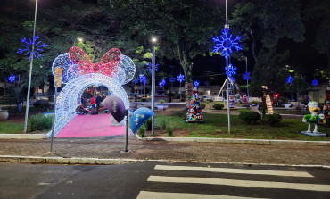 Foto 19: Prefeitura de Quatá inaugura a Praça de Natal 2024!