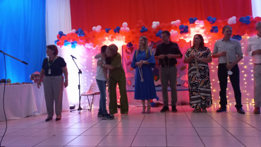 Foto 69: Quatá sedia Cerimônia de Encerramento e entrega da premiação da Olimpíada CIVAP de Língua Portuguesa e Matemática