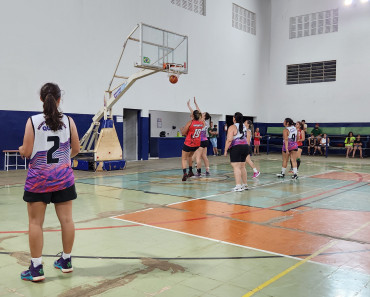 Foto 62: Basquete Adulto Master Feminino de Quatá