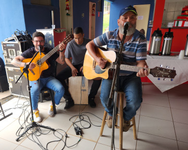 Foto 127: Encerramento das atividades do Cras e confraternização de Natal com os Grupos de Convivência