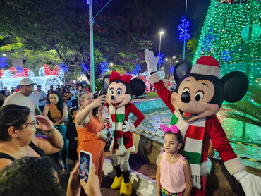 Foto 41: Prefeitura de Quatá inaugura a Praça de Natal 2024!