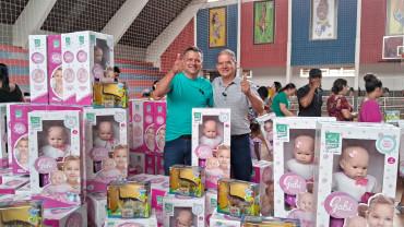 Foto 54: Entrega de Brinquedos