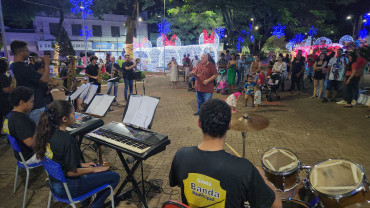 Foto 16: APRESENTAÇÃO DE NATAL - BANDA MUNICIPAL