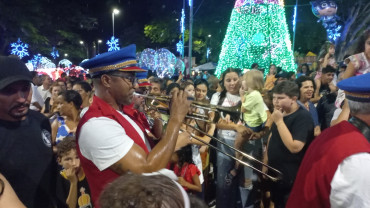 Foto 44: Prefeitura de Quatá inaugura a Praça de Natal 2024!