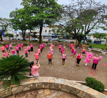 Foto 18: CAMINHADA DO OUTUBRO ROSA 