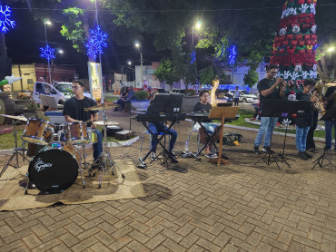 Foto 4: APRESENTAÇÃO DE NATAL - BANDA MUNICIPAL