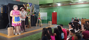 Foto 57: Peça de Teatro leva informações do combate à Dengue para alunos de Quatá