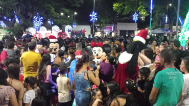 Foto 35: Prefeitura de Quatá inaugura a Praça de Natal 2024!