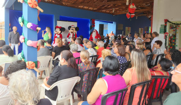 Foto 28: Encerramento das atividades do Cras e confraternização de Natal com os Grupos de Convivência