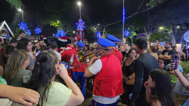 Foto 34: Prefeitura de Quatá inaugura a Praça de Natal 2024!