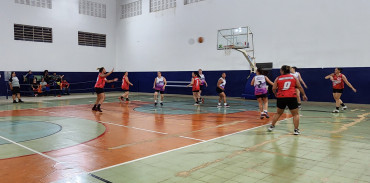 Foto 1: Basquete Adulto Master Feminino de Quatá