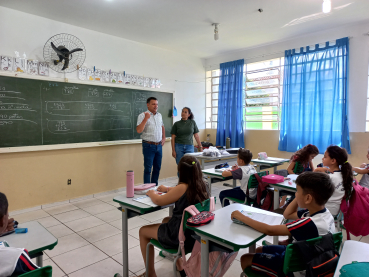 Foto 40: ENTREGA DE UNIFORMES DE INVERNO