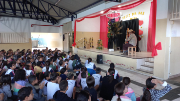 Foto 136: Peça de Teatro leva informações do combate à Dengue para alunos de Quatá