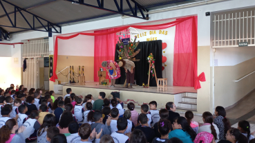 Foto 146: Peça de Teatro leva informações do combate à Dengue para alunos de Quatá