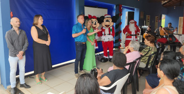 Foto 25: Encerramento das atividades do Cras e confraternização de Natal com os Grupos de Convivência