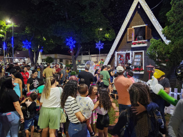 Foto 109: Prefeitura de Quatá inaugura a Praça de Natal 2024!