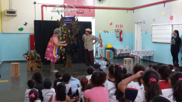Foto 165: Peça de Teatro leva informações do combate à Dengue para alunos de Quatá