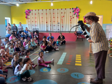 Foto 97: Peça de Teatro leva informações do combate à Dengue para alunos de Quatá