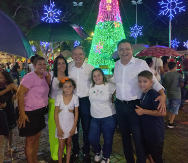 Foto 49: Prefeitura de Quatá inaugura a Praça de Natal 2024!