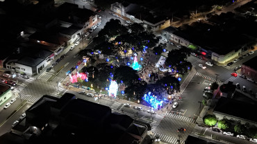 Foto 139: Prefeitura de Quatá inaugura a Praça de Natal 2024!