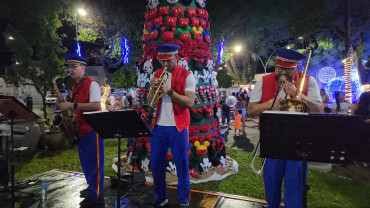 Foto 92: Prefeitura de Quatá inaugura a Praça de Natal 2024!