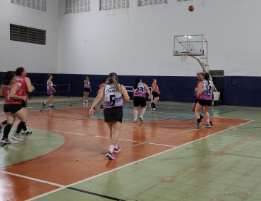 Foto 54: Basquete Adulto Master Feminino de Quatá