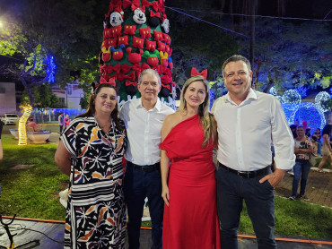 Foto 26: Prefeitura de Quatá inaugura a Praça de Natal 2024!