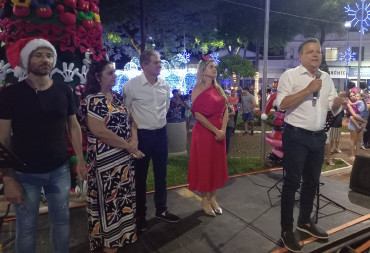 Foto 40: Prefeitura de Quatá inaugura a Praça de Natal 2024!