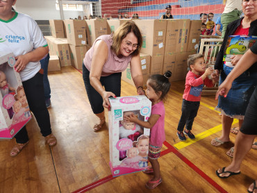 Foto 15: Entrega de Brinquedos