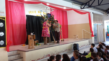 Foto 143: Peça de Teatro leva informações do combate à Dengue para alunos de Quatá