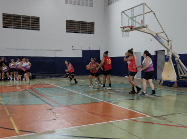 Foto 31: Basquete Adulto Master Feminino de Quatá