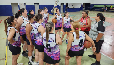 Foto 15: Basquete Adulto Master Feminino de Quatá