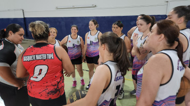 Foto 20: Basquete Adulto Master Feminino de Quatá