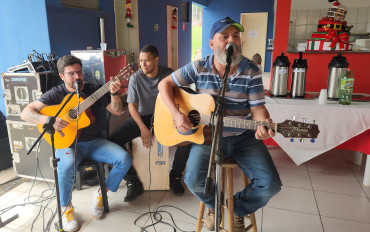 Foto 128: Encerramento das atividades do Cras e confraternização de Natal com os Grupos de Convivência