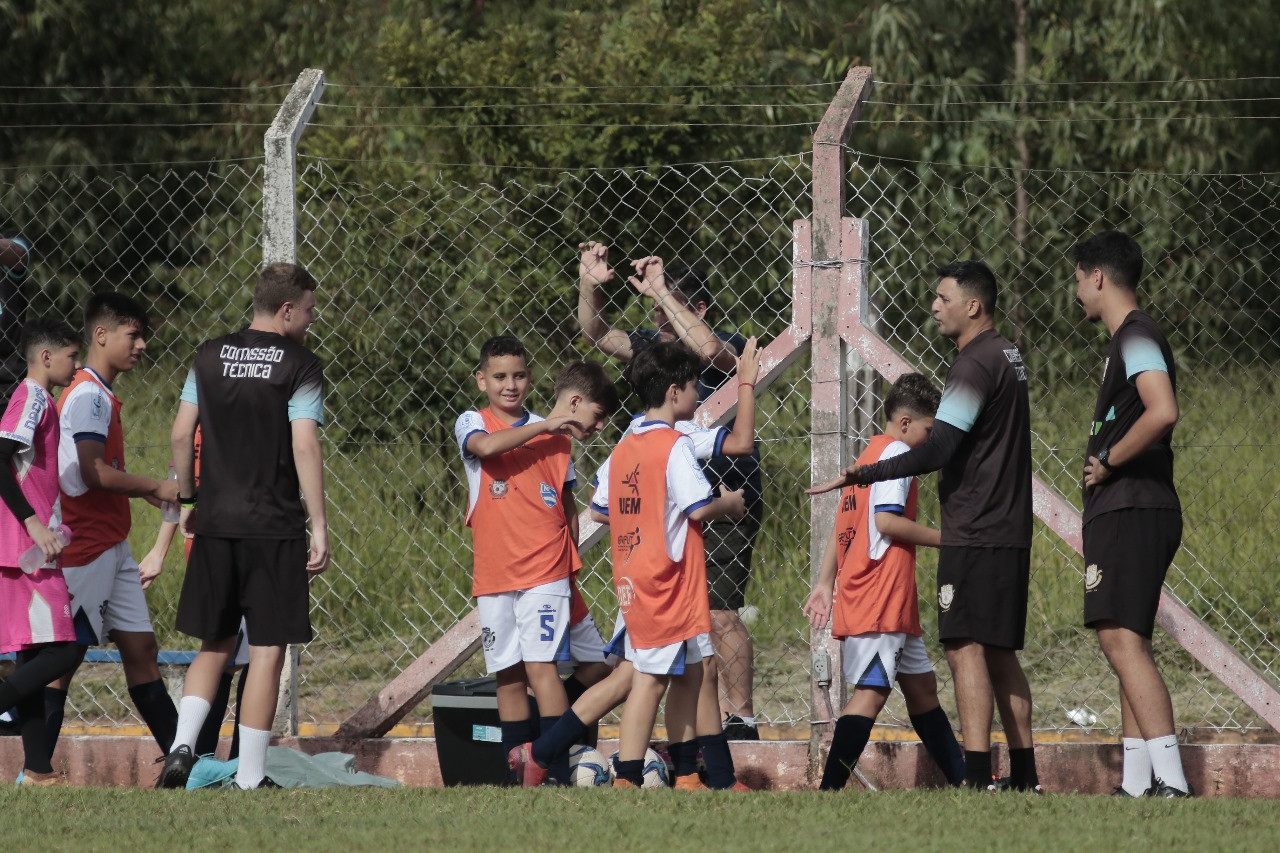 Foto 198: Quatá fica entre as 4 melhores equipes da categoria sub 17 da Mercosul 2025