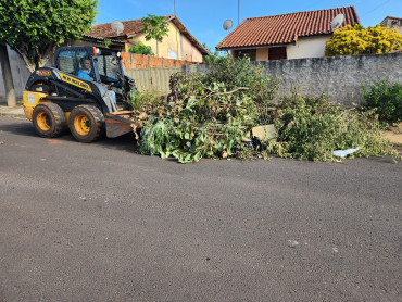 Foto 19: Prefeitura de Quatá trava uma luta contra o mosquito Aedes Aegypti e o Escorpião: Várias ações estão sendo realizadas para acabar com a Dengue e conscientizar a população