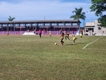 Foto 82: Quatá fica entre as 4 melhores equipes da categoria sub 17 da Mercosul 2025