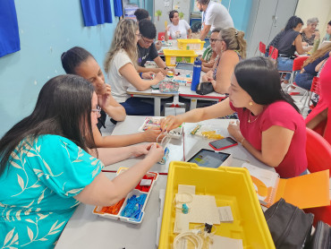 Foto 5: Secretaria de Educação de Quatá forma Professores para ministrar aulas de robótica