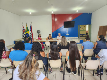 Foto 3: Reunião com a equipe de transporte escolar