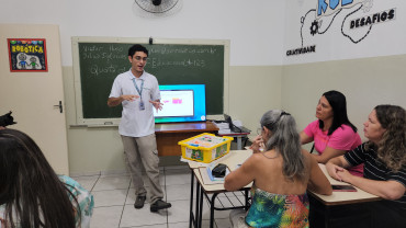 Foto 21: Secretaria de Educação de Quatá forma Professores para ministrar aulas de robótica