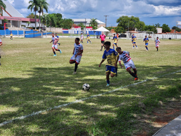 Foto 74: Quatá fica entre as 4 melhores equipes da categoria sub 17 da Mercosul 2025