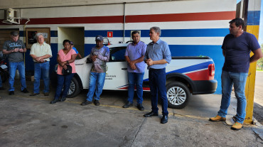 Foto 6: Prefeito Márcio Bidóia visita os departamentos municipais