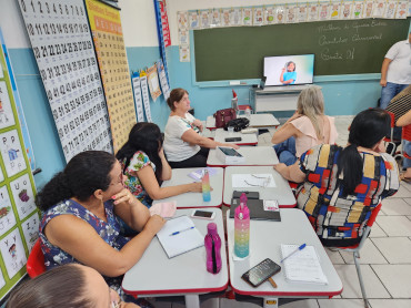 Foto 32: Secretaria de Educação de Quatá forma Professores para ministrar aulas de robótica