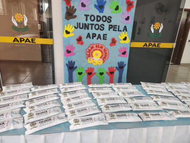 Foto 3: Alunos da Rede Municipal recebem kit de higiene bucal