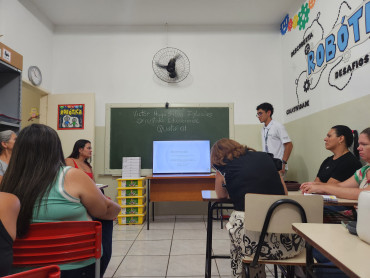 Foto 18: Secretaria de Educação de Quatá forma Professores para ministrar aulas de robótica