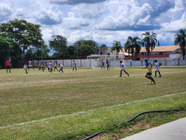 Foto 59: Quatá fica entre as 4 melhores equipes da categoria sub 17 da Mercosul 2025