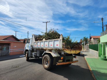 Foto 10: Prefeitura de Quatá trava uma luta contra o mosquito Aedes Aegypti e o Escorpião: Várias ações estão sendo realizadas para acabar com a Dengue e conscientizar a população